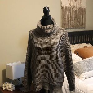 Blushing heart small/medium sweater gray chunky